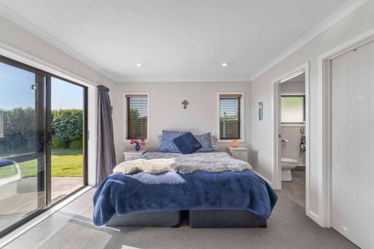 8 Brompton Close Richmond Heights_15