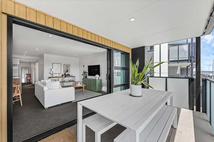 201/28 Shortfin Place Flat Bush_11