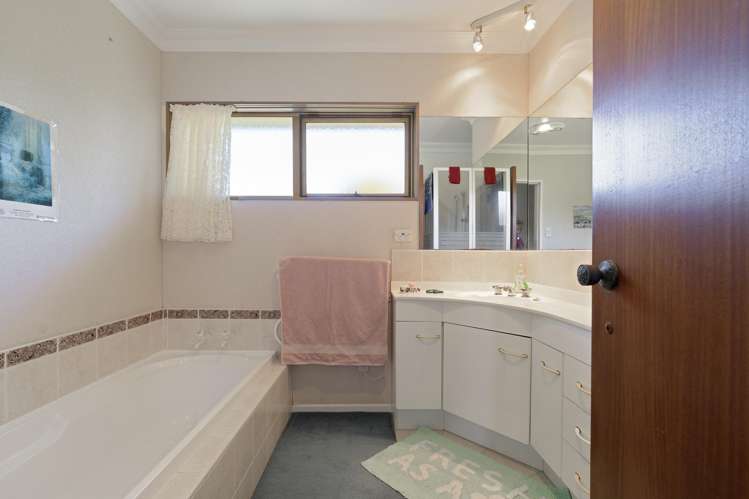 15 Maungawhare Place Otumoetai_10