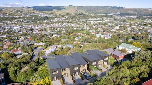 5,6,7/27 Westhaven Drive Tawa_1