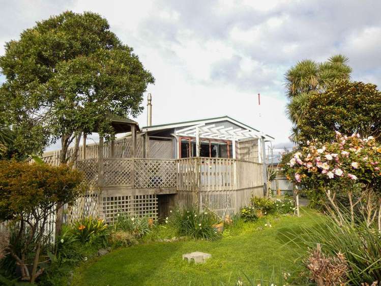 5 Te Whena Street Otaki Beach_24
