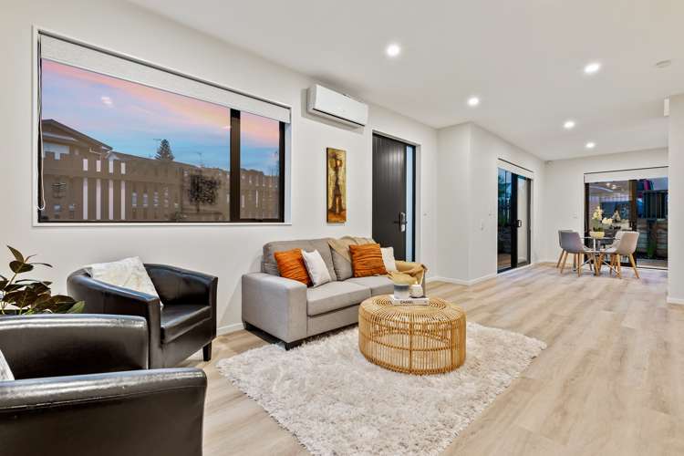 79a Granville Drive Massey_1