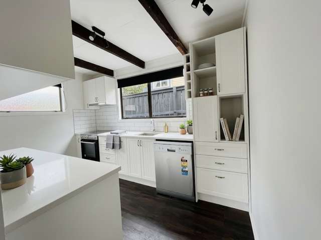Spacious 3 bedrooms with 1 bathroom