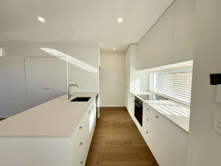 2/126 Roker Street 1535_3