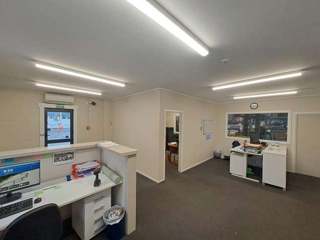 4-6 Railway Avenue Upper Hutt Central_1