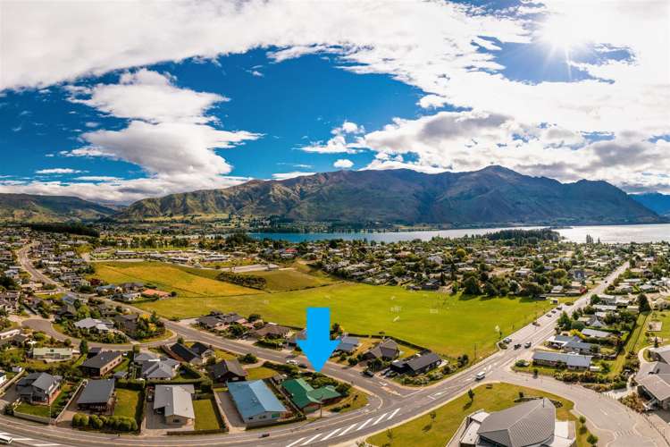125 Kings Drive Wanaka_1
