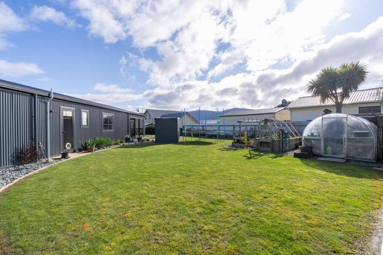 27 Tawera Place Te Anau_23