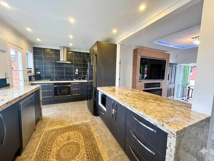 2/56 Rawhiti Road One Tree Hill_4