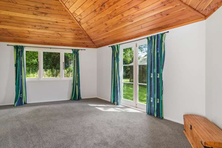 283 Spencer Road Lake Tarawera_11