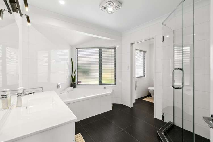 16a Burns Street Westown_9