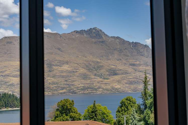 205 (Door 206) Ramada Hotel, 18 Frankton Road Queenstown_16