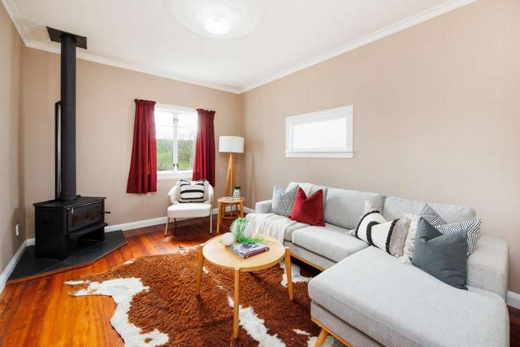 112 James Road Halcombe_6