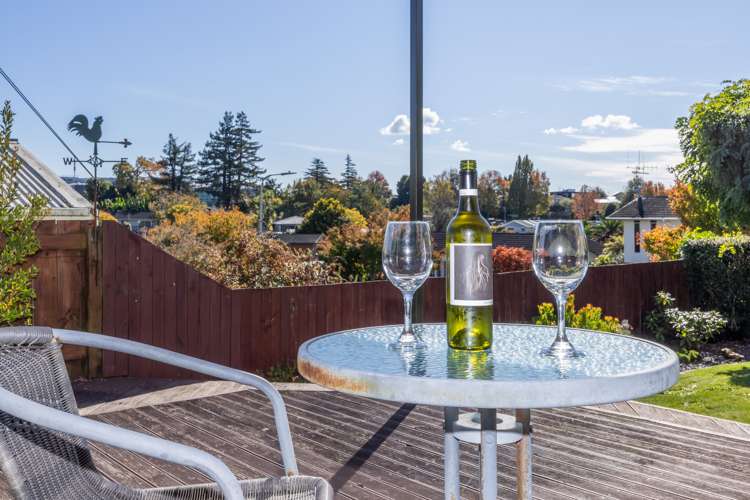 1 Sunnyhills Avenue Glenview_18