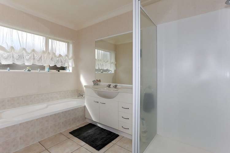 8 Manor Park Drive Pyes Pa_13