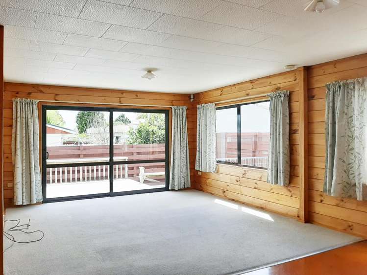 1/29 Beach Road Pahurehure_5