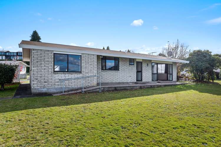 27 House Avenue Taumarunui_17
