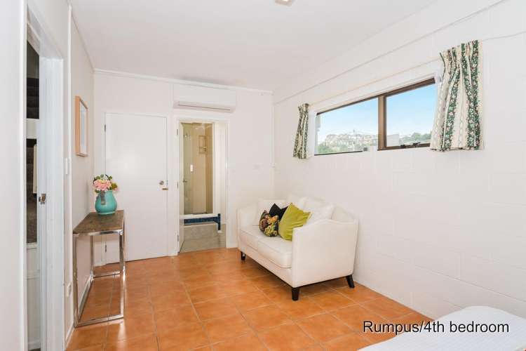 2/5 Manaia Place Mairangi Bay_11