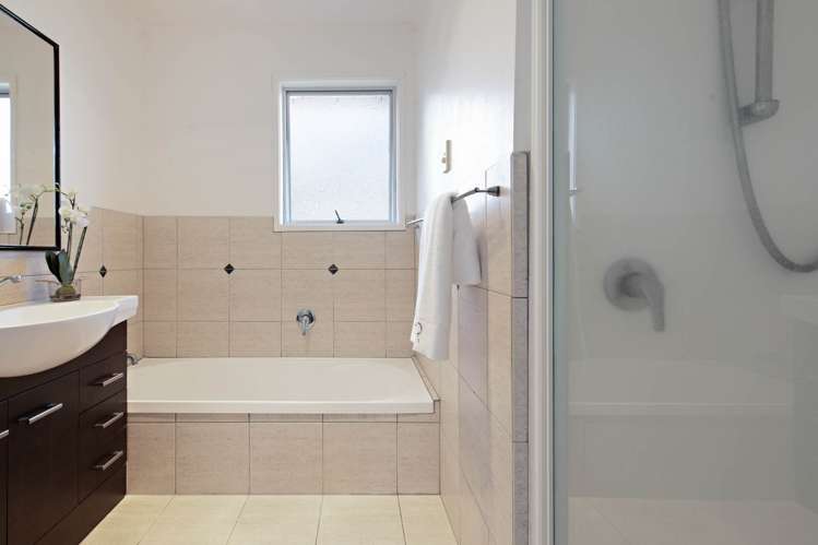 56 Mirrabooka Avenue Botany Downs_13