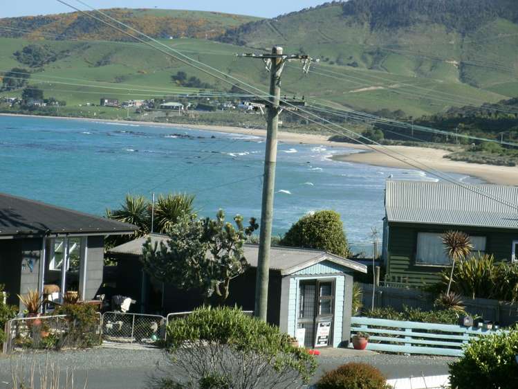 30 Esplanade Kaka Point_13