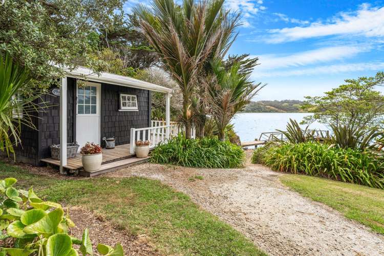 9 Young Street Mahurangi East_14