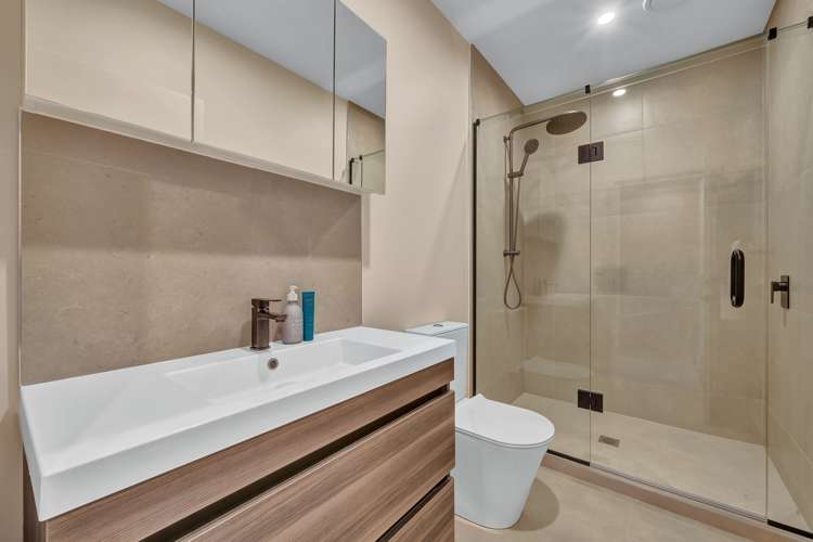 4/27b Hudson Bay Road Hobsonville_12