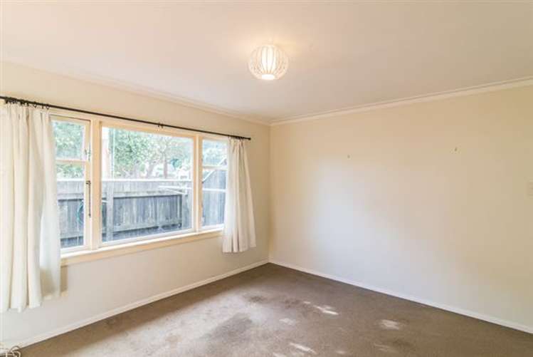 1 Karamu Street Eastbourne_3