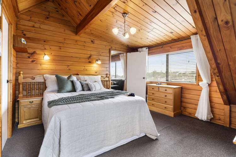 2/597 East Coast Road Browns Bay_9