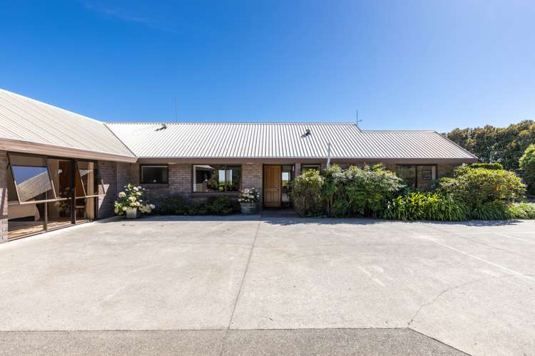 223 King Road Inglewood_25