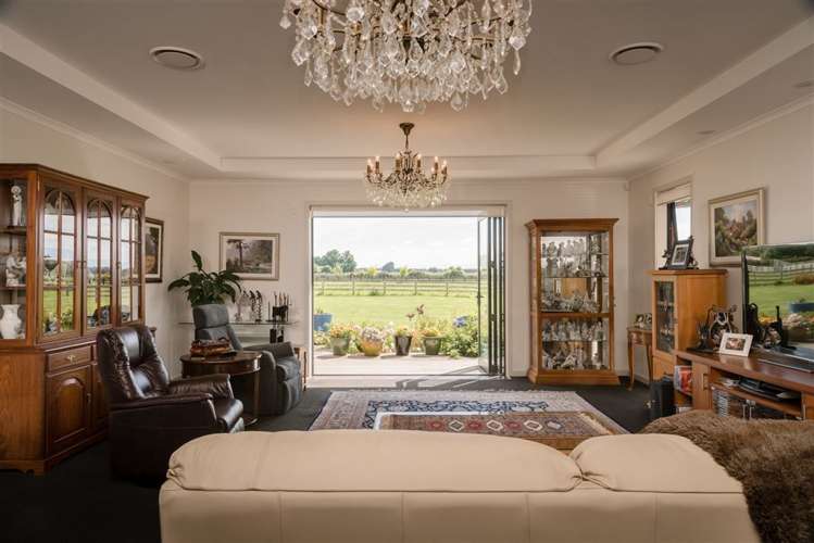 1018c Camerons Line Feilding_8