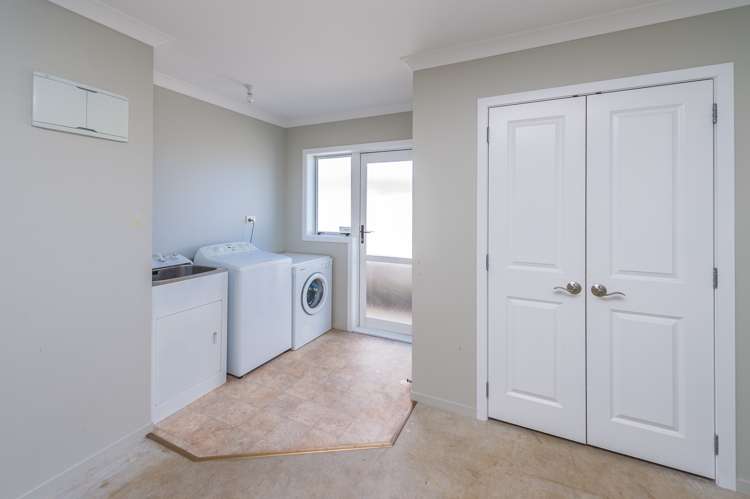 12 Gilligan Close College Estate_18