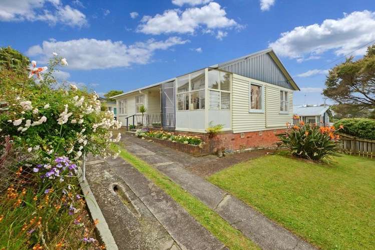 19 Levesque Street Birkdale_1