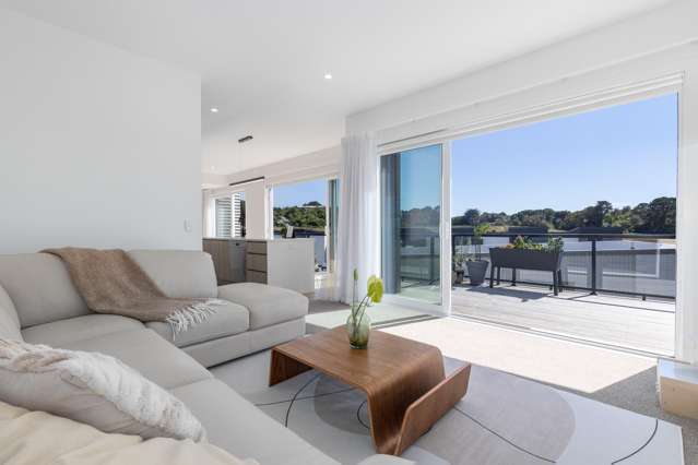 30 Hokioi Drive Porirua_2