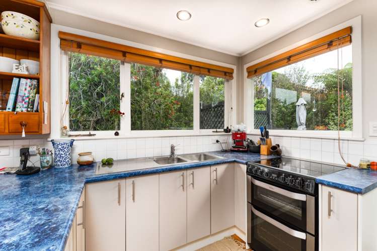 12 Tirimoana Road Te Atatu South_18