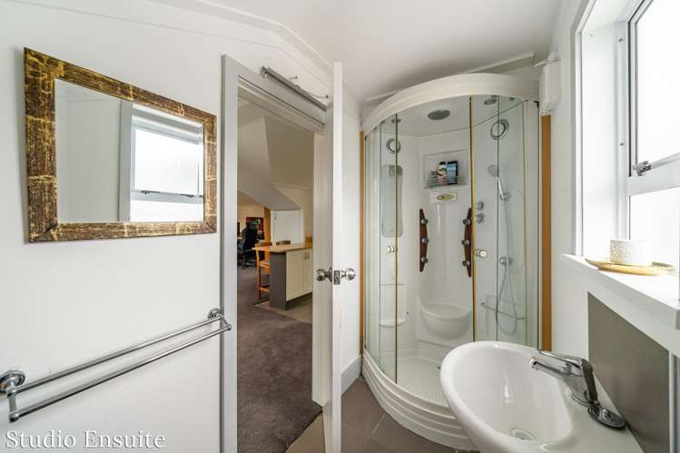 9 Military Road Boulcott_30