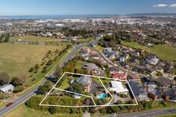 Big residential holding with development potential