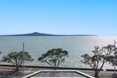 4/205 Tamaki Drive_1