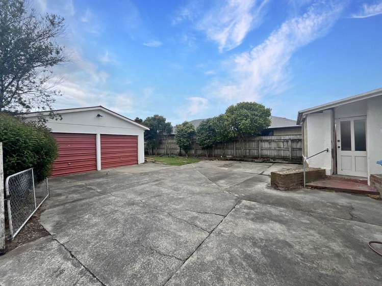 122 Linton Street West End_9