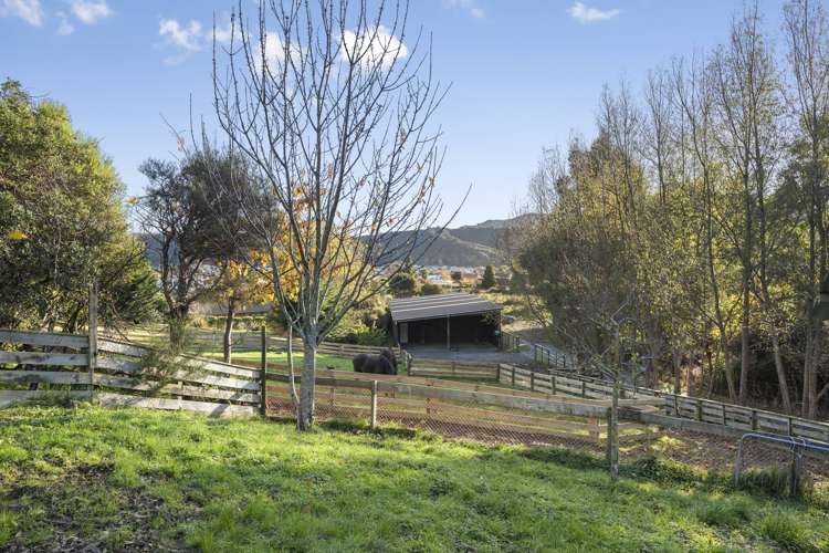 34 Pencarrow Crescent Wainuiomata_7