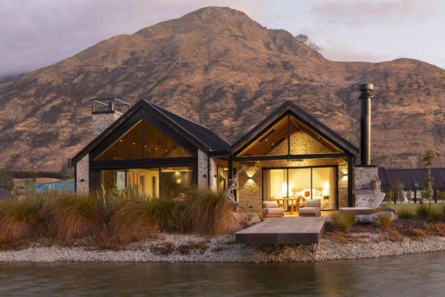 Refined Architectural Living