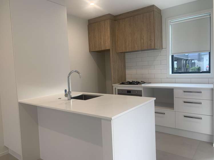 144 TE NAPI DRIVE "WAIATA SHORES" Takanini_1