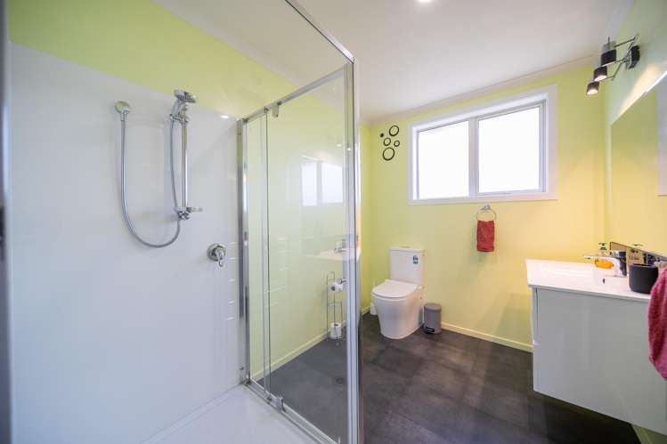 25 Motu-Au Close Manapouri_15