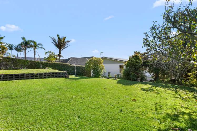 36 Mayfair Crescent Mairangi Bay_12