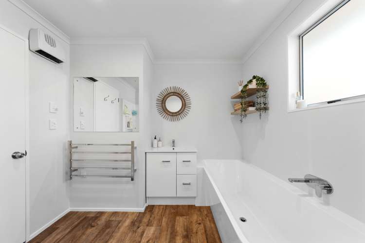 4 Puketotara Street Highlands Park_15