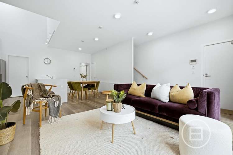 2/28 Bullendale Drive_1