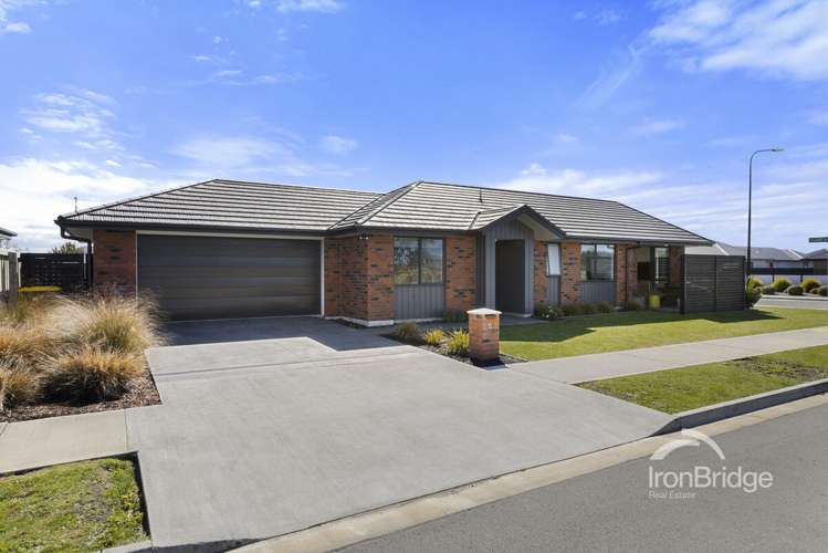 15 Woodford Avenue_0