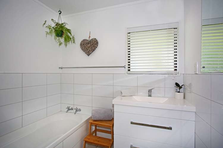 12 Millen Place Clarks Beach_14