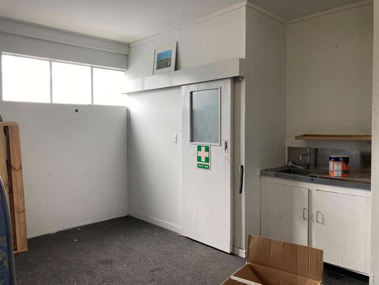 Unit 3, 9 Downer Street Hutt Central_9