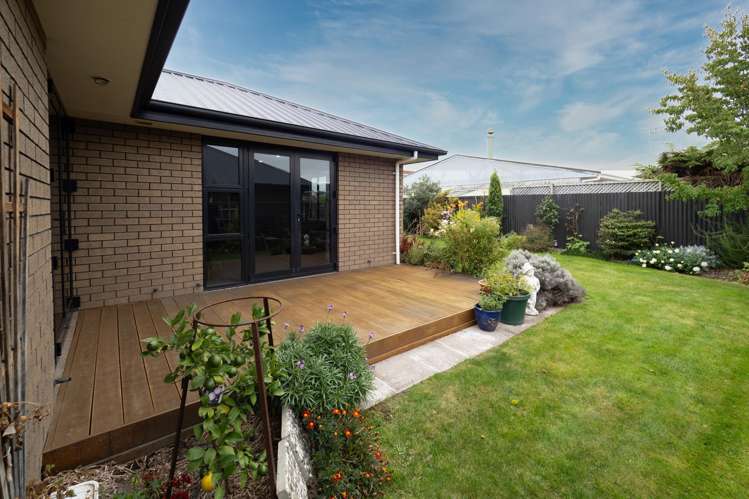 21a Oxford Street West End_23