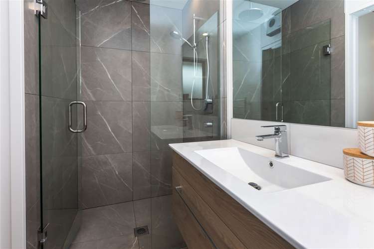 17 Chipping Lane Redwood_12