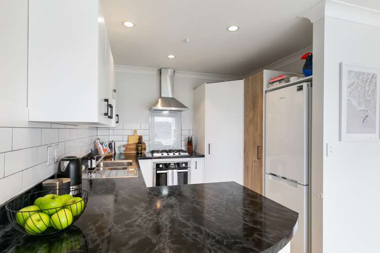 15 Birkhall Grove Strathmore Park_8